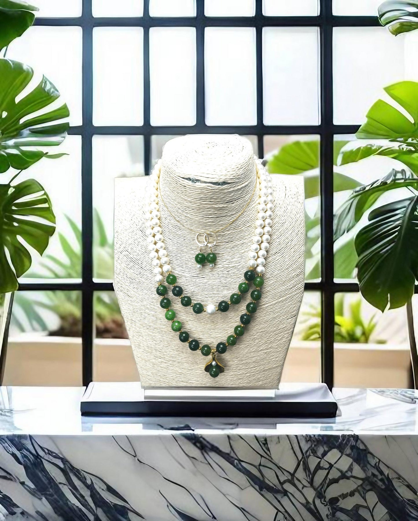 Green Onyx and pearl Necklace set