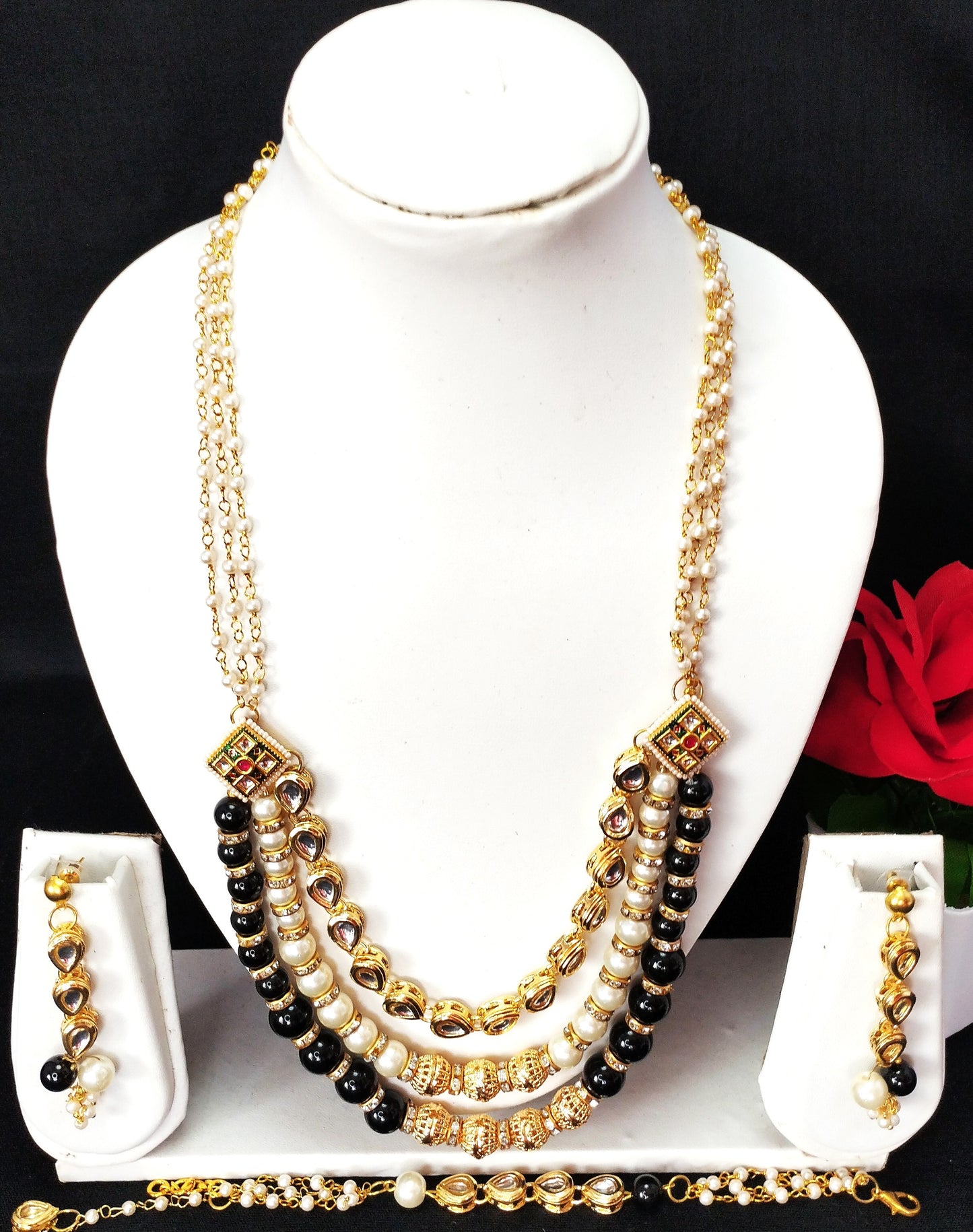 Black onyx beads and white pearl necklace set