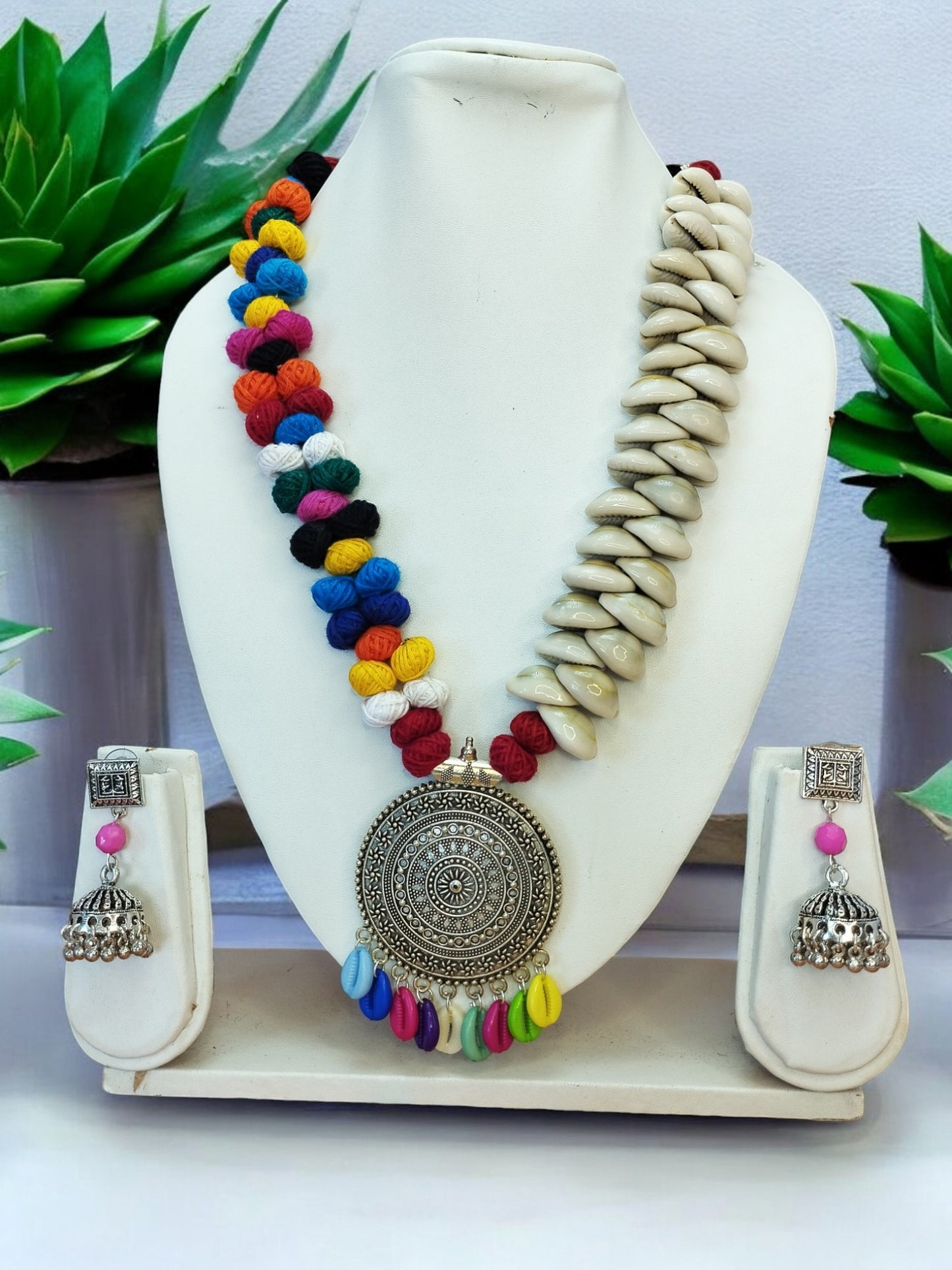 Cowrie Multicolor Necklace