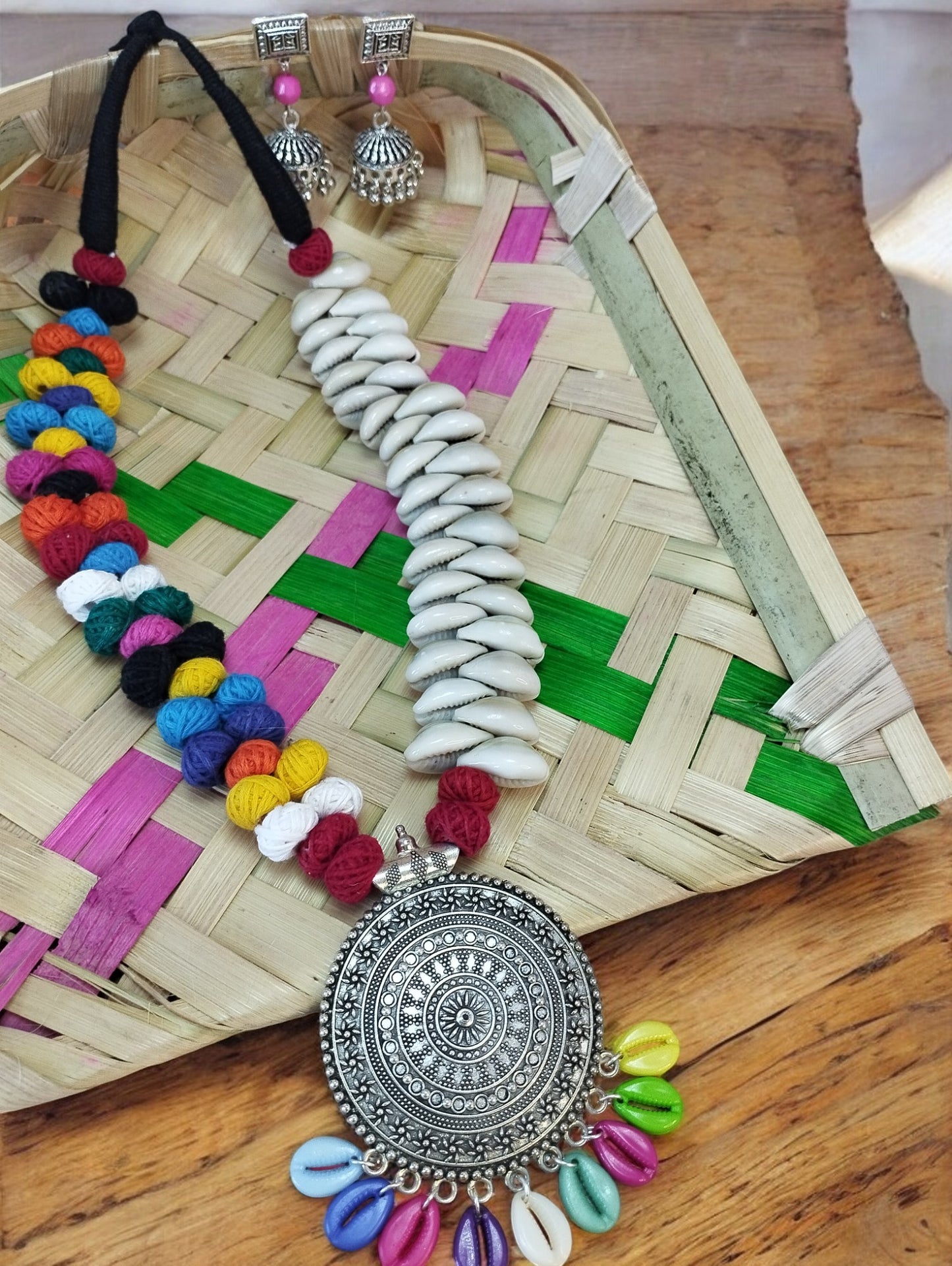 Cowrie Multicolor Necklace