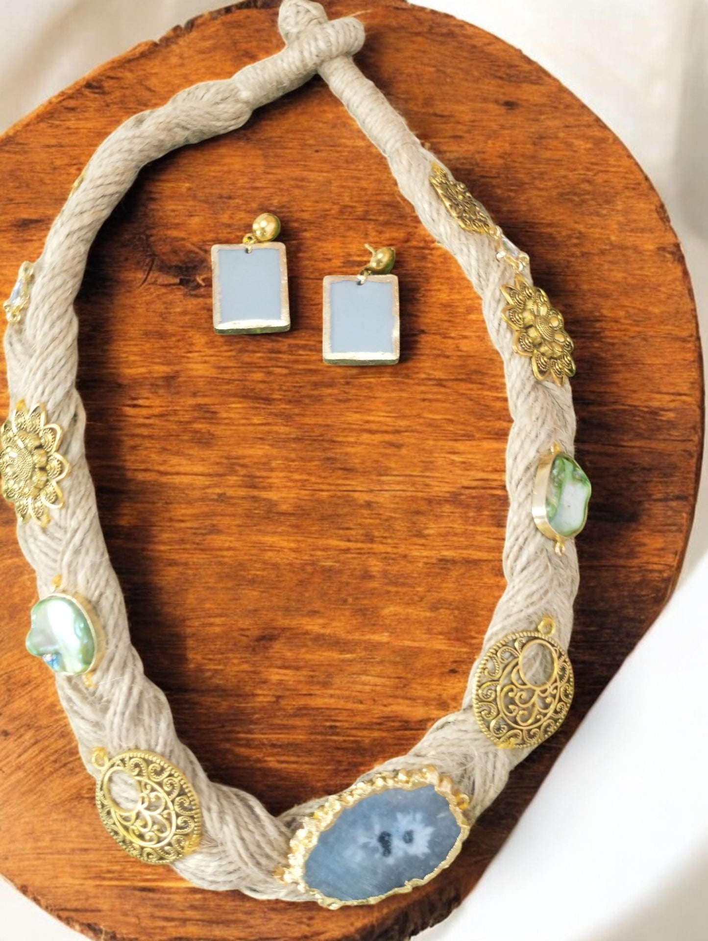 Antique gold Jute Necklace