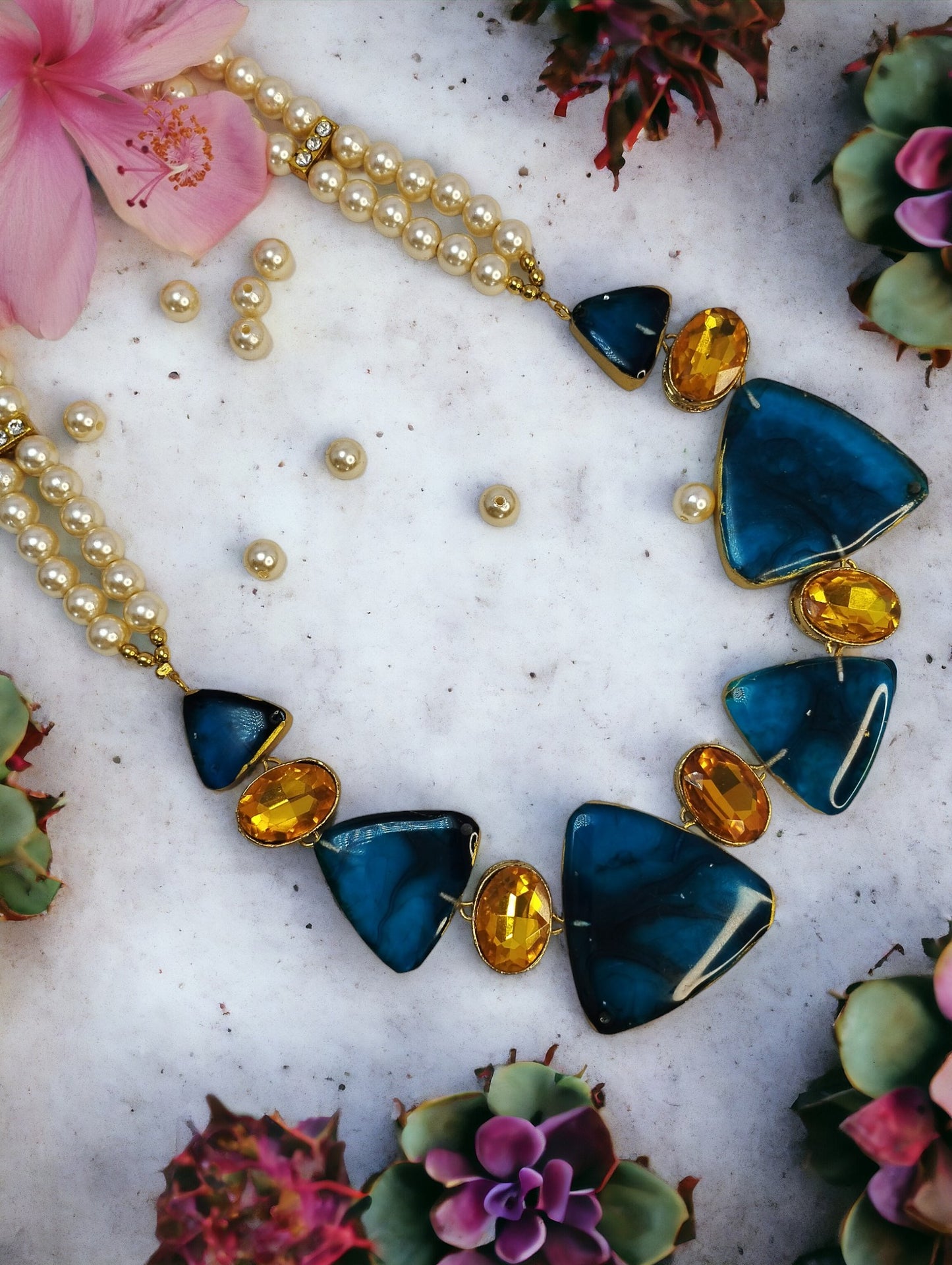 Diana Pearl Resin Necklace