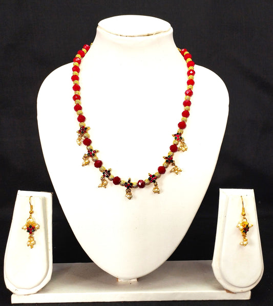 Maroon Golden necklace